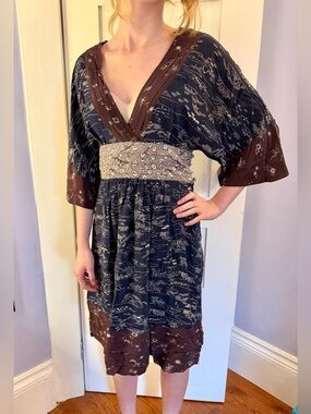 Wilfred Navy and Maroon Patterned V-Neck Midi Dress